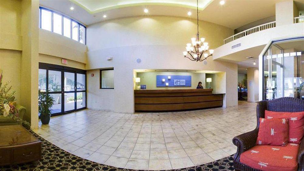 Holiday Inn Express Tampa-Brandon By Ihg מראה חיצוני תמונה