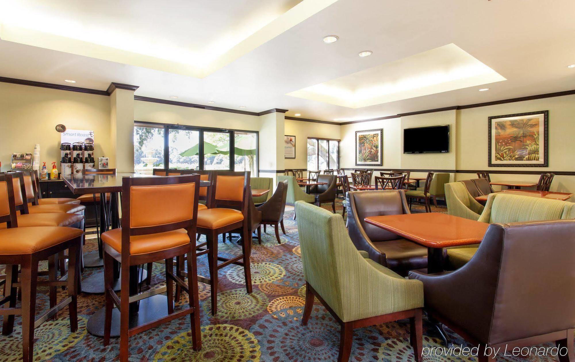 Holiday Inn Express Tampa-Brandon By Ihg מראה חיצוני תמונה