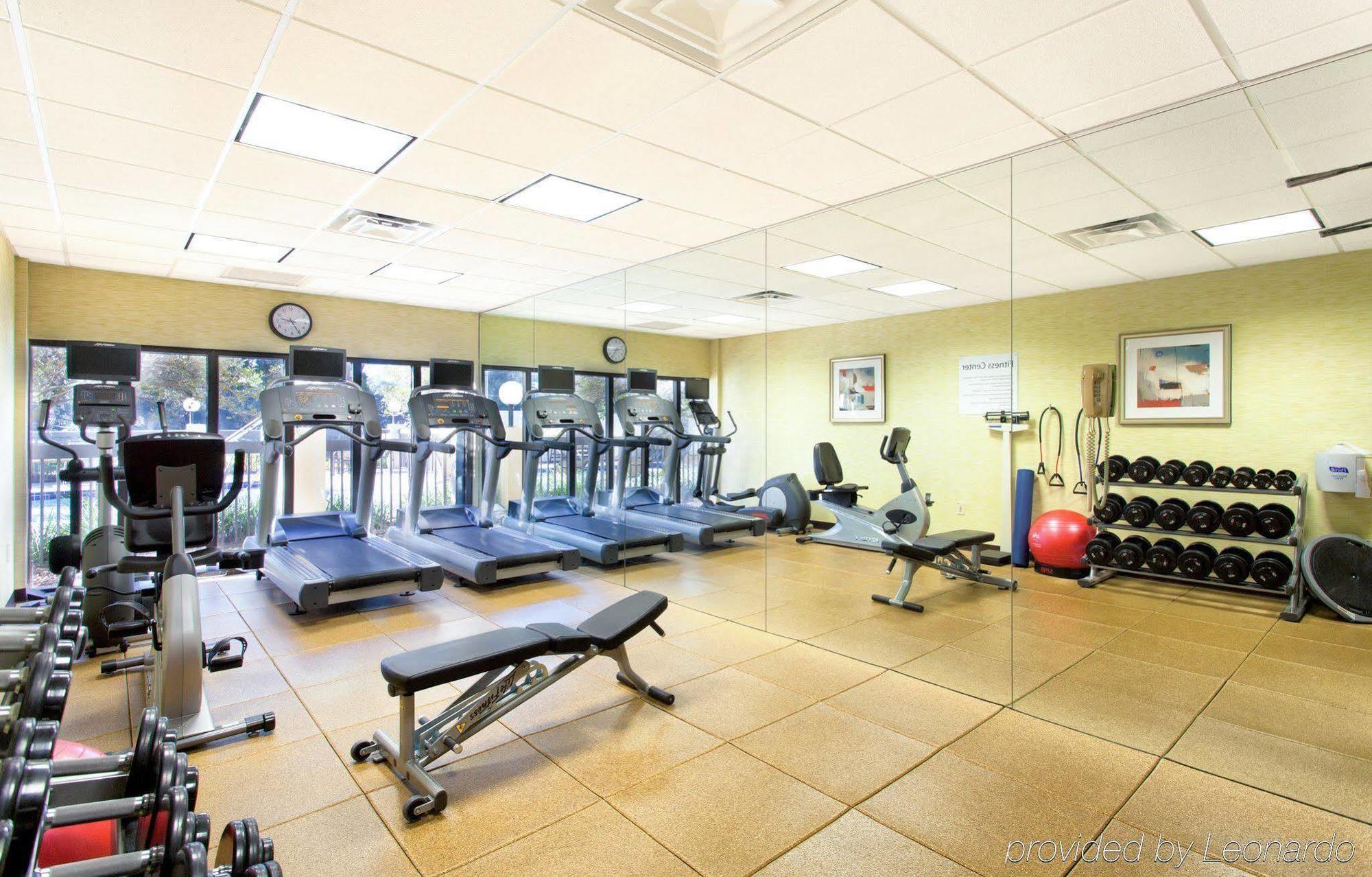 Holiday Inn Express Tampa-Brandon By Ihg מראה חיצוני תמונה