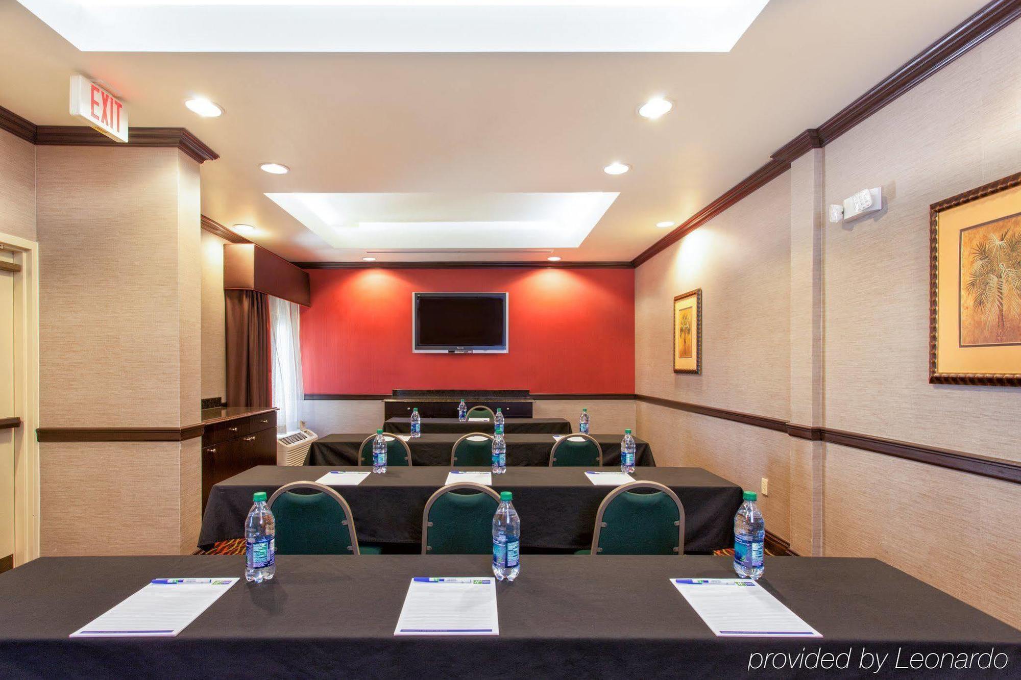 Holiday Inn Express Tampa-Brandon By Ihg מראה חיצוני תמונה
