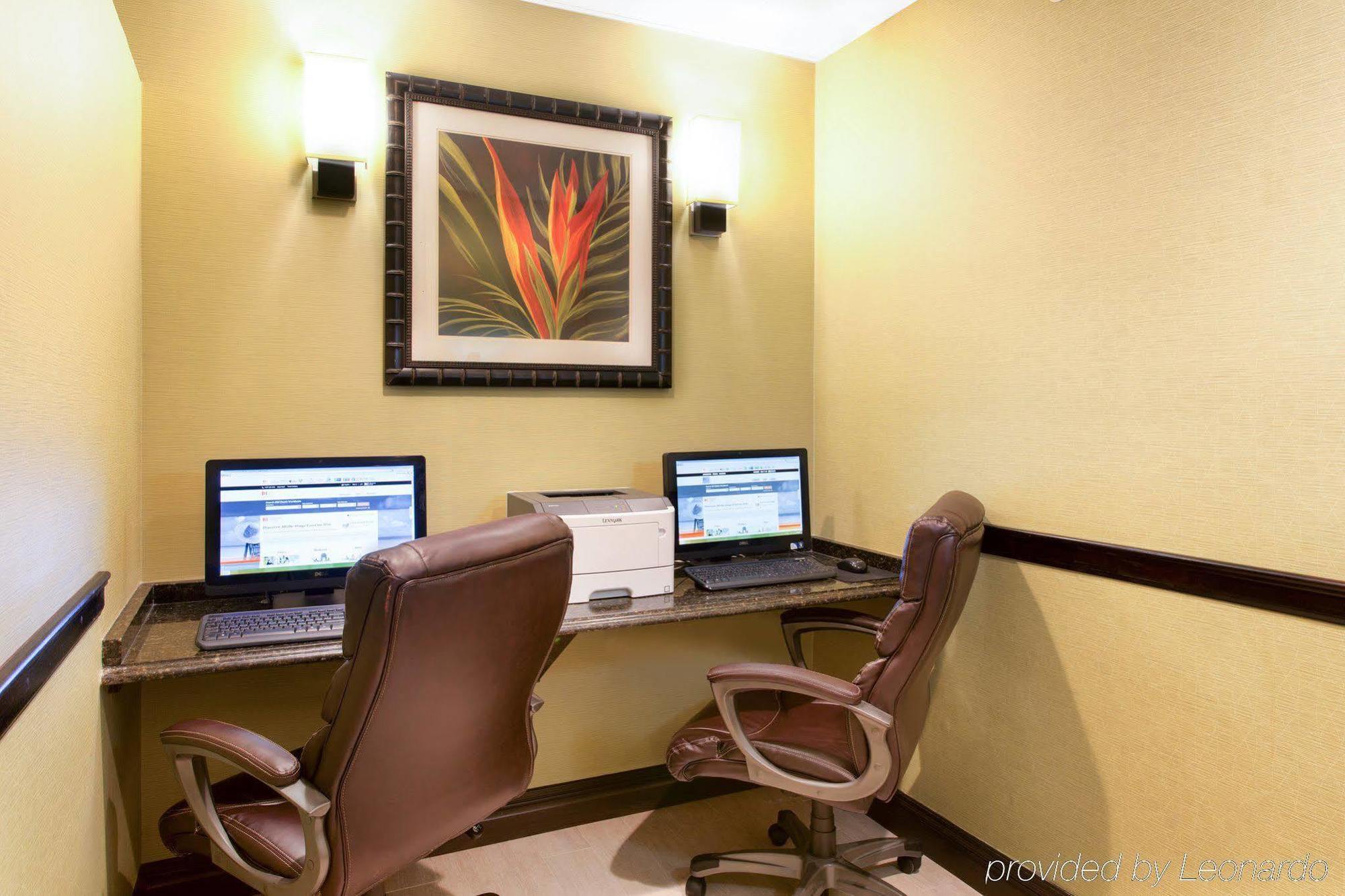 Holiday Inn Express Tampa-Brandon By Ihg מראה חיצוני תמונה
