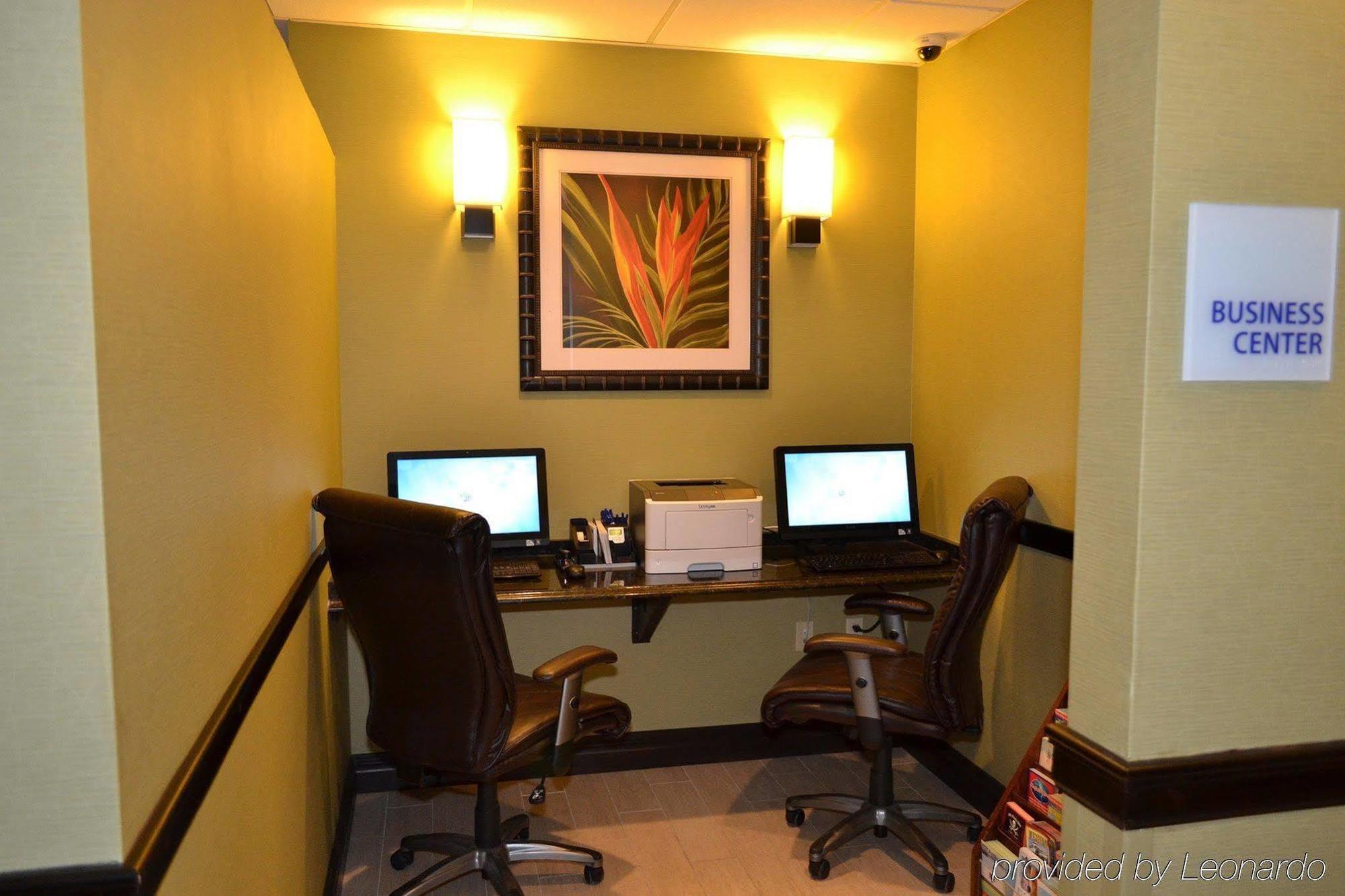 Holiday Inn Express Tampa-Brandon By Ihg מראה חיצוני תמונה